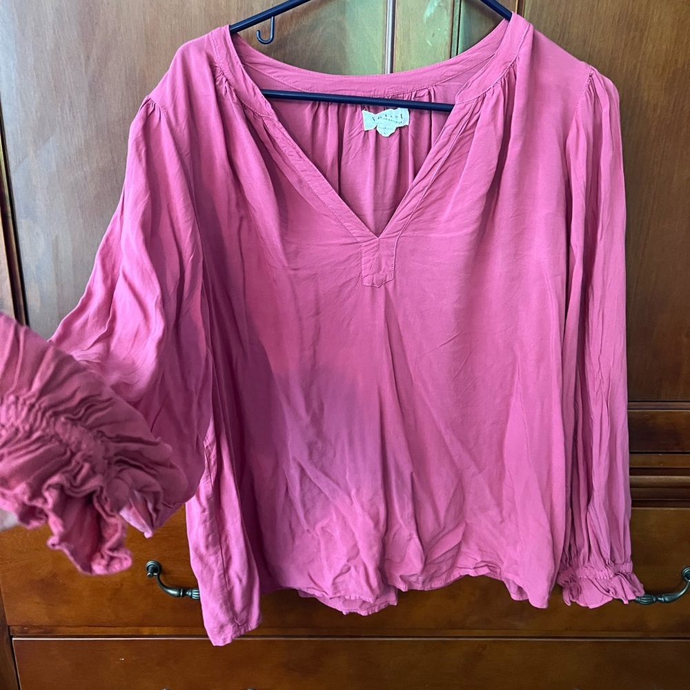 Size Large Velvet pull over blouse
